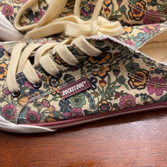 Rocket Dog Floral Canvas sneakers - Picture 5 of 11